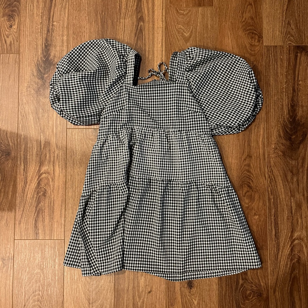 Nasty Gal black and white gingham poof sleeve dress